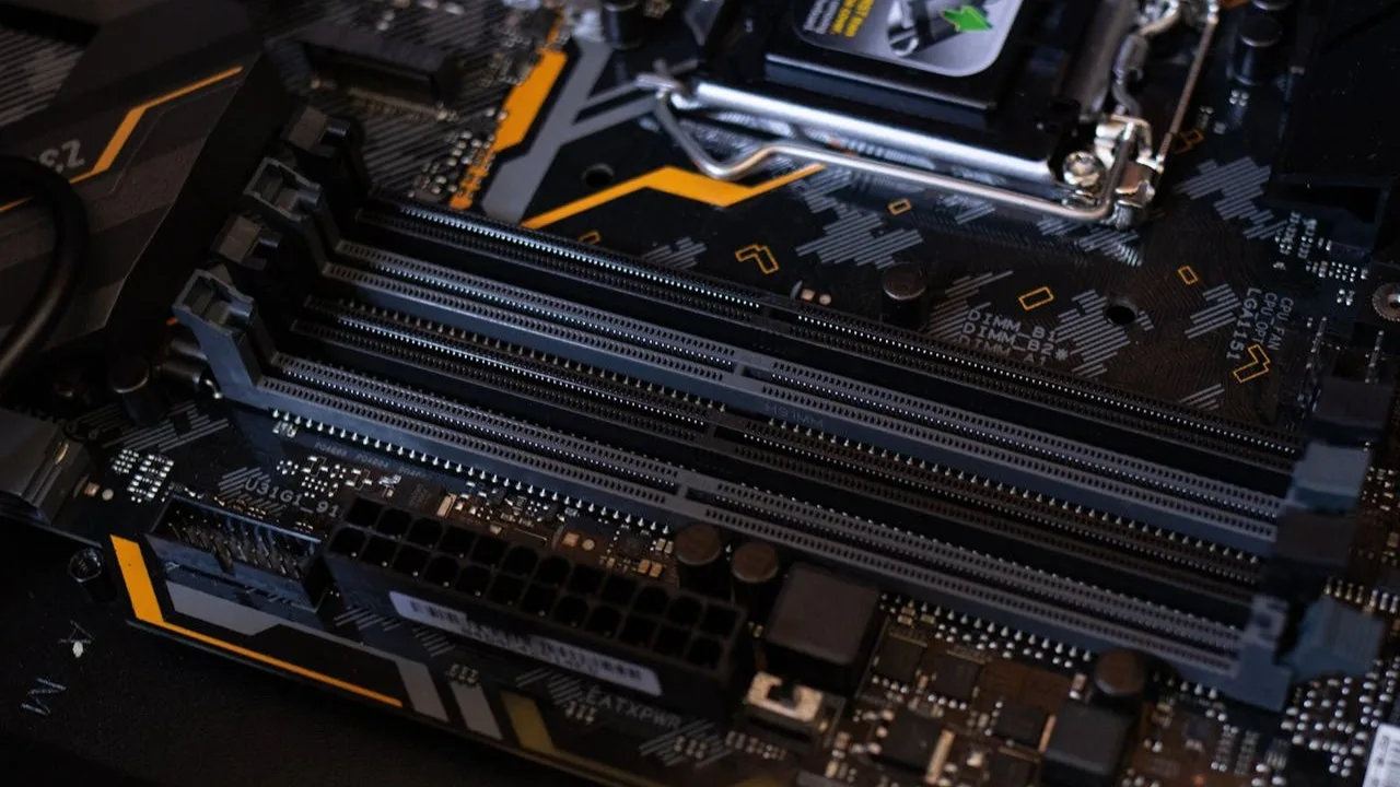 The risks of buying second-hand computer tech
